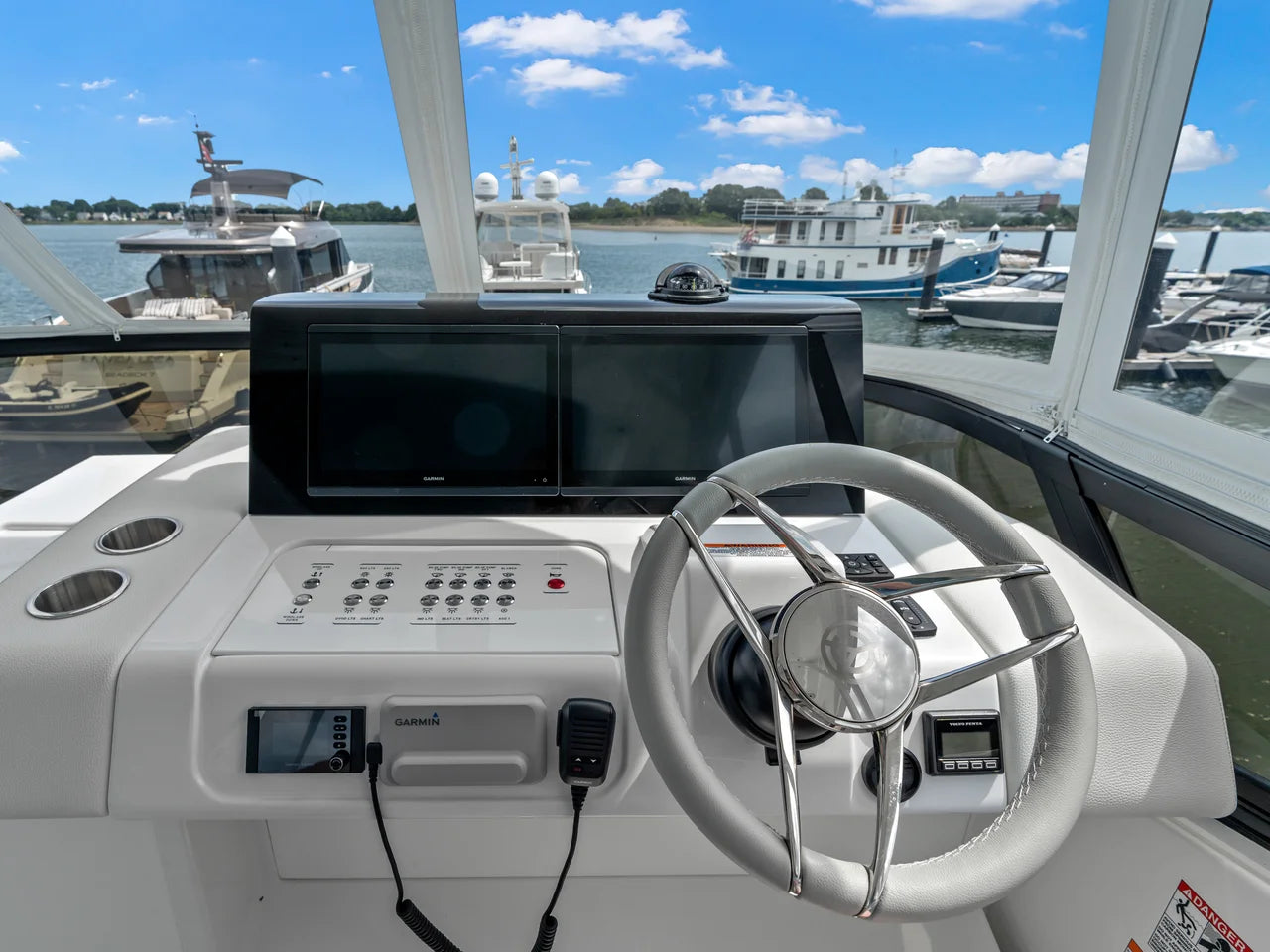 2026 Cruisers Yachts 57 FLY 57.0 feet, Clearwater, Florida #69