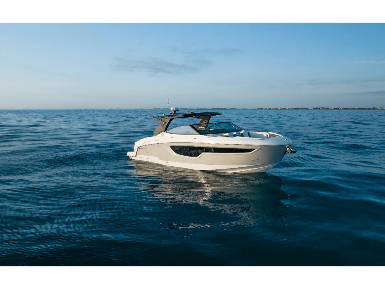 2027 Cruisers Yachts 38GLS-OB 38.0 feet, Clearwater, Florida #4