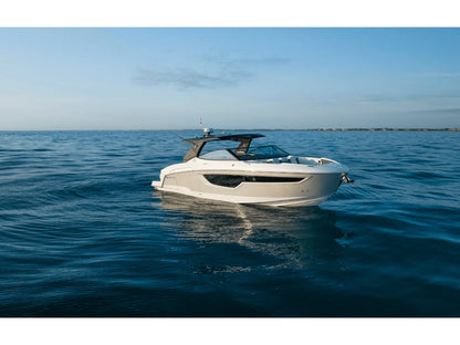 2027 Cruisers Yachts 38GLS-OB 38.0 feet, Clearwater, Florida #4