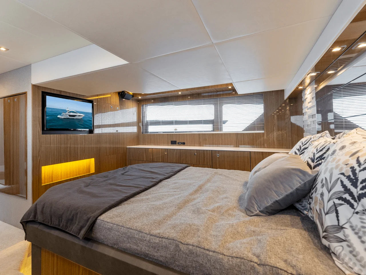 2026 Cruisers Yachts 50 Cantius 50.0 feet, Clearwater, Florida #55