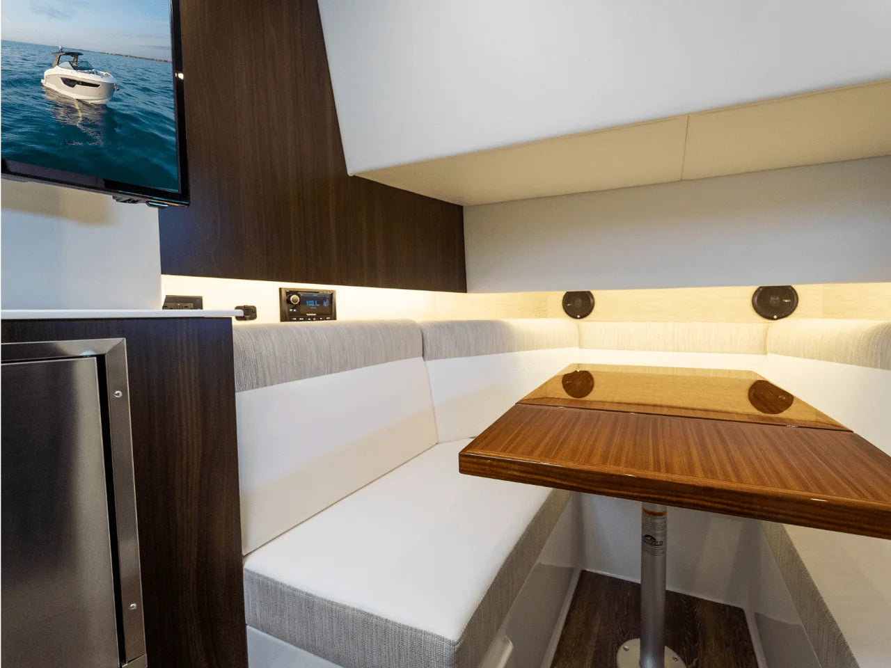 2027 Cruisers Yachts 38GLS-OB 38.0 feet, Clearwater, Florida #101