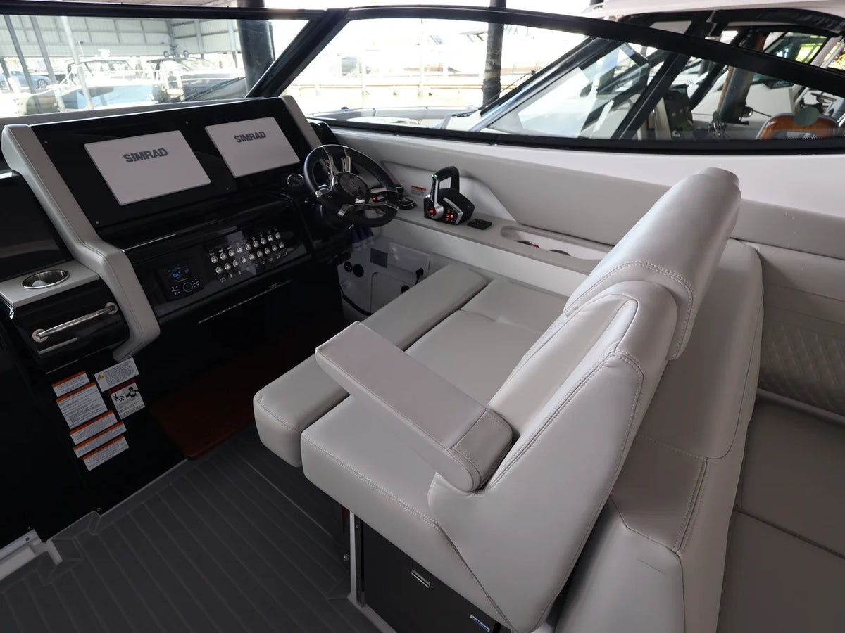 2026 Cruisers Yachts 38 GLS Outboard 38.0 feet, Clearwater, Florida #26
