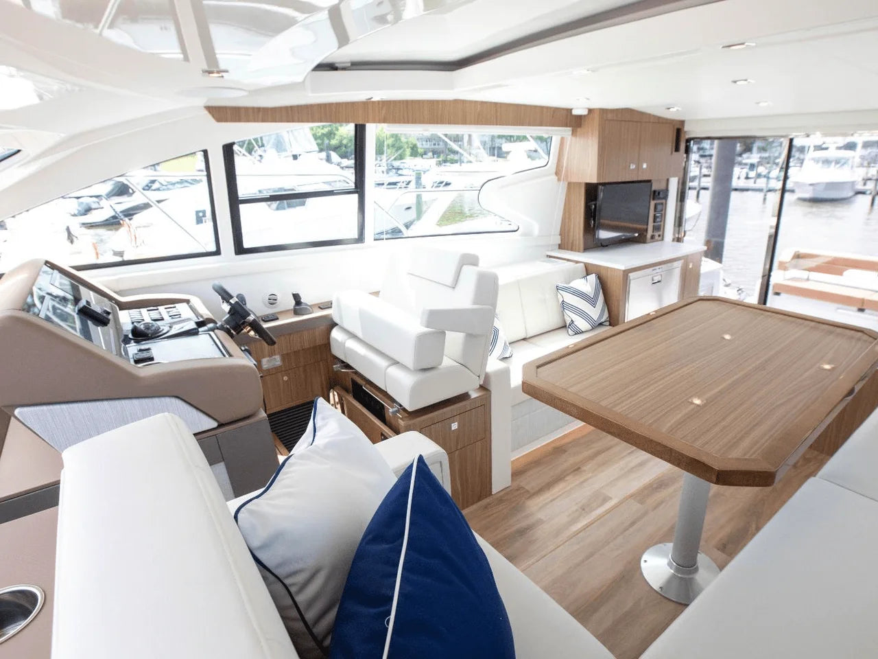 2025 Cruisers Yachts 46 Cantius 46.0 feet, Clearwater, Florida #55