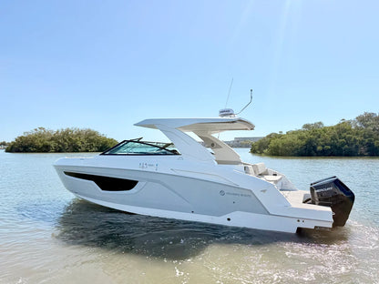2026 Cruisers Yachts 34 GLS Outboard 34.0 feet, Clearwater, Florida #18