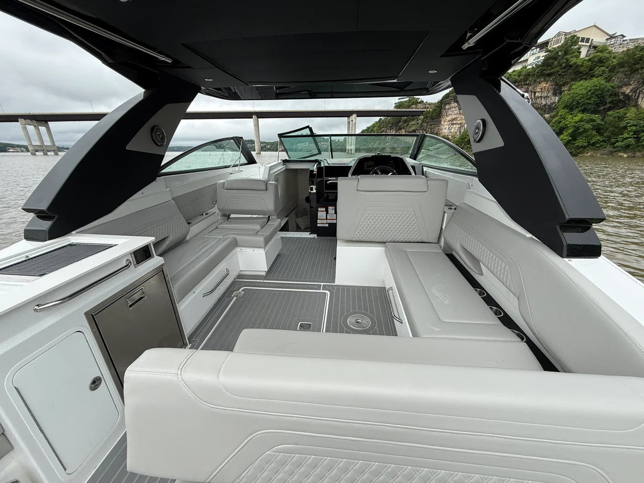 2026 Cruisers Yachts 34 GLS Outboard 34.0 feet, Clearwater, Florida #12