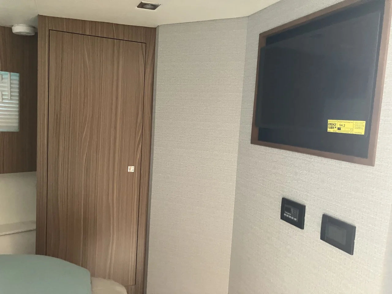 2026 Cruisers Yachts 42 Cantius 42.0 feet, Clearwater, Florida #25