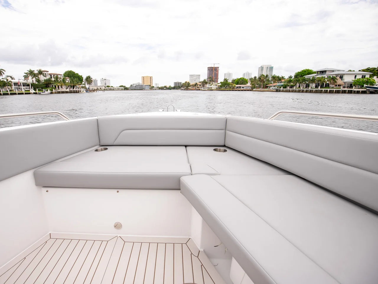 2026 Cruisers Yachts 38 VTR 38.0 feet, Clearwater, Florida #18
