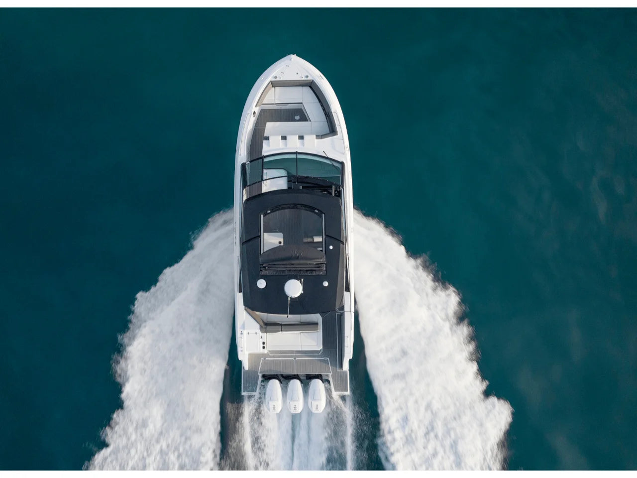 2027 Cruisers Yachts 38GLS-OB 38.0 feet, Clearwater, Florida #23