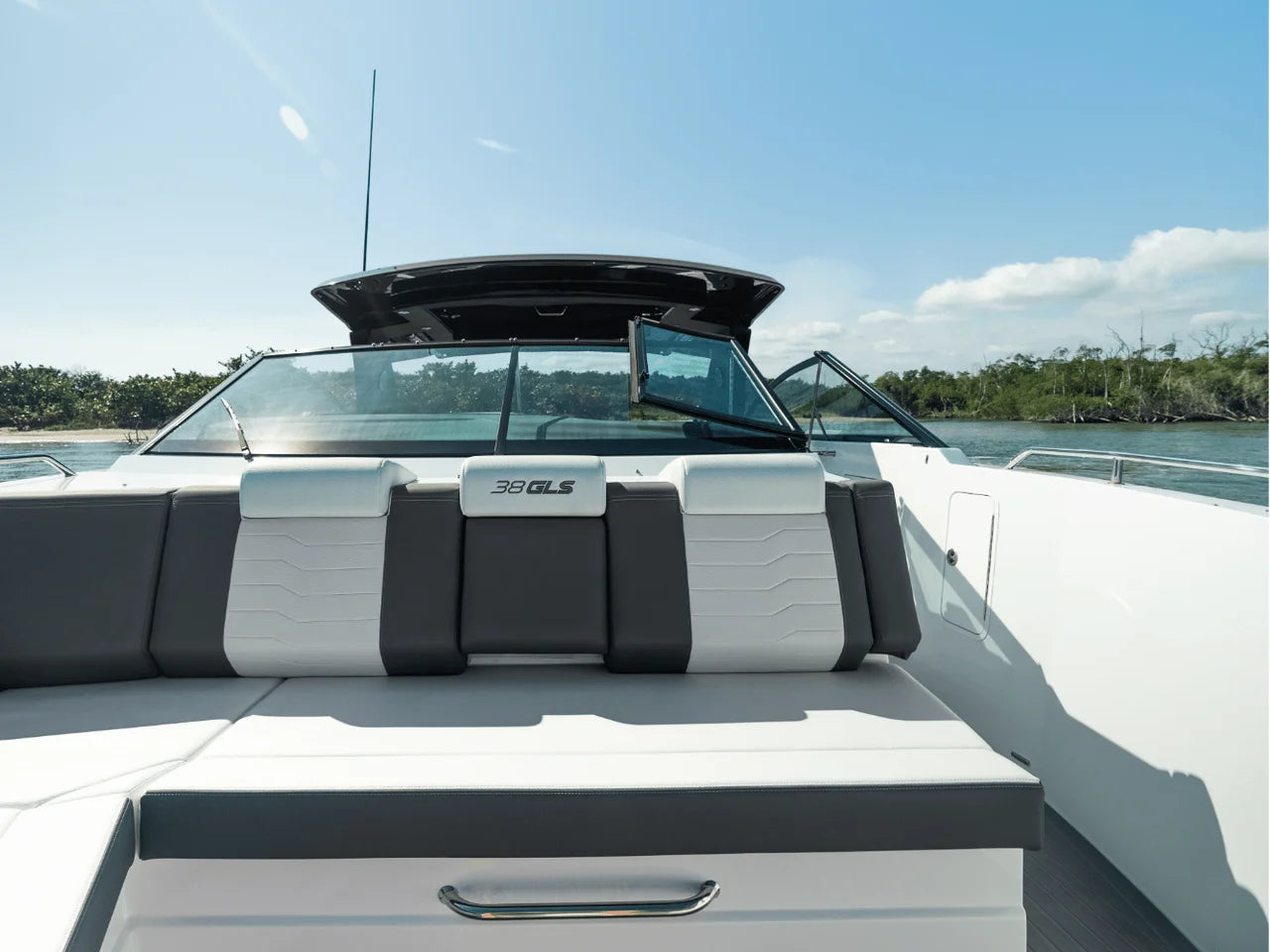2027 Cruisers Yachts 38GLS-OB 38.0 feet, Clearwater, Florida #87