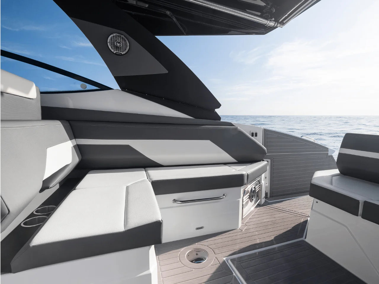 2027 Cruisers Yachts 38GLS-OB 38.0 feet, Clearwater, Florida #42