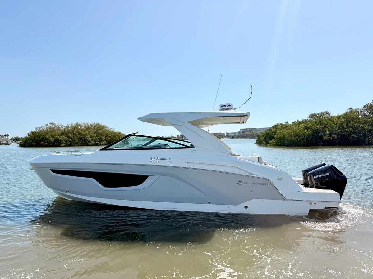 2026 Cruisers Yachts 34 GLS Outboard 34.0 feet, Clearwater, Florida #17
