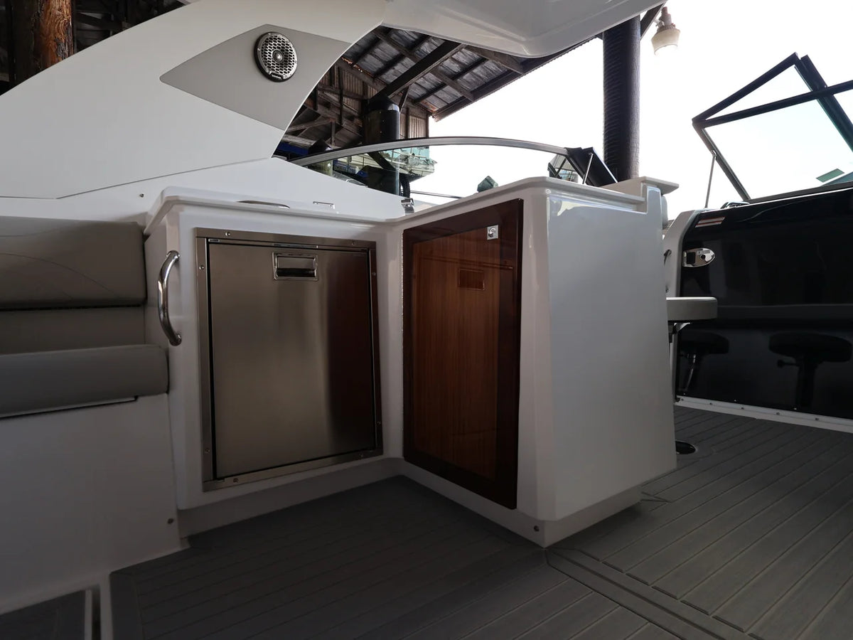 2026 Cruisers Yachts 38 GLS Outboard 38.0 feet, Clearwater, Florida #21