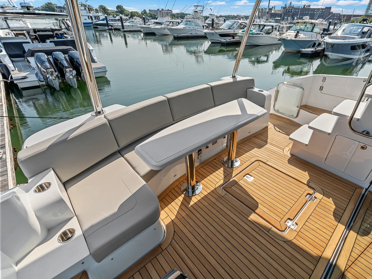 2027 Cruisers Yachts 50 FLY 50.0 feet, Clearwater, Florida #11