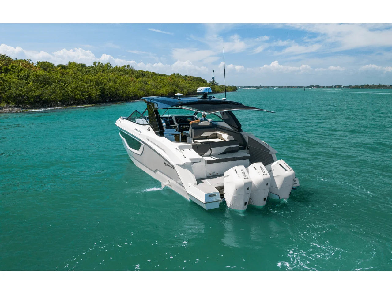 2027 Cruisers Yachts 38GLS-OB 38.0 feet, Clearwater, Florida #32