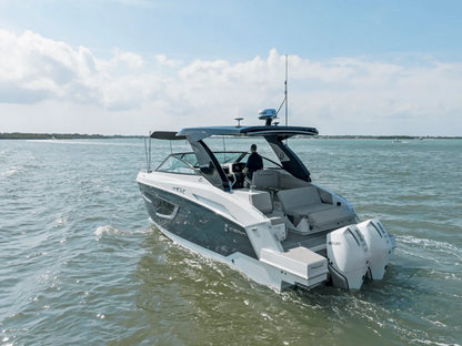 2027 Cruisers Yachts 34 GLS Outboard 34.0 feet, Clearwater, Florida #5