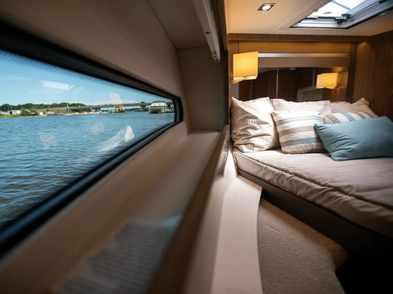 2025 Cruisers Yachts 46 Cantius 46.0 feet, Clearwater, Florida #75