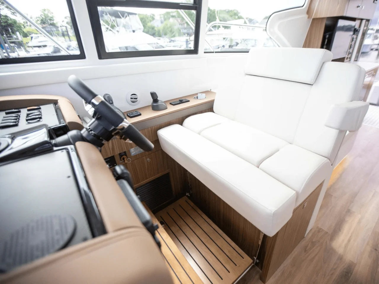 2025 Cruisers Yachts 46 Cantius 46.0 feet, Clearwater, Florida #116