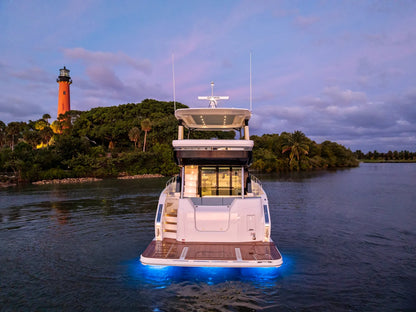 2027 Cruisers Yachts 50 FLY 50.0 feet, Clearwater, Florida #8
