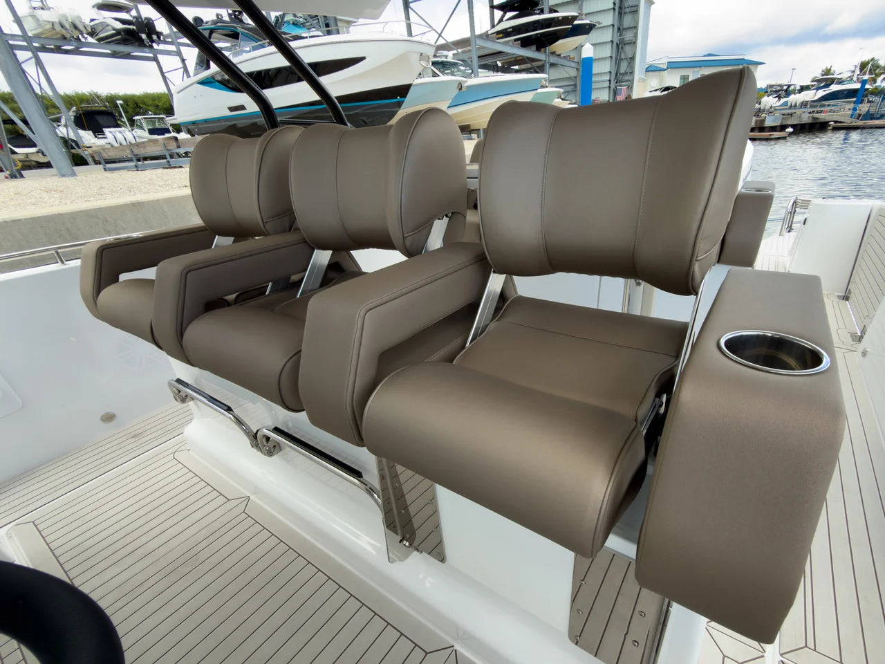 2026 Cruisers Yachts 38 VTR 38.0 feet, Clearwater, Florida #13