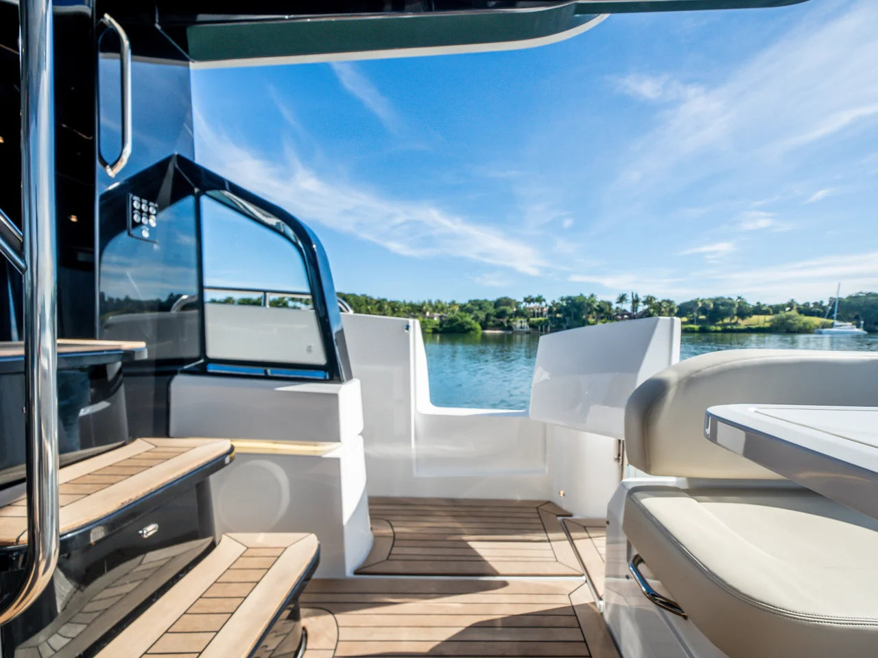 2026 Cruisers Yachts 57 FLY 57.0 feet, Clearwater, Florida #18