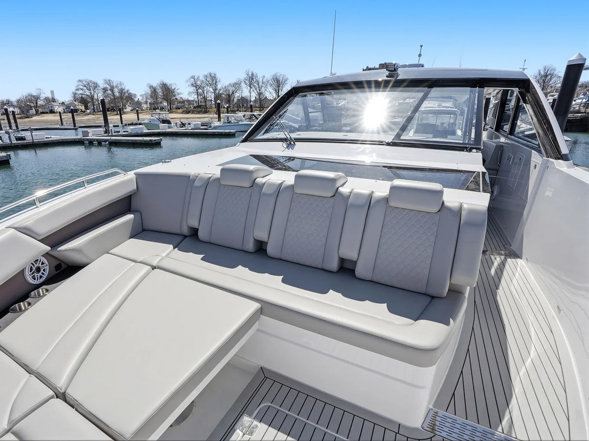 2026 Cruisers Yachts 50GLS OB 50.0 feet, Clearwater, Florida #50