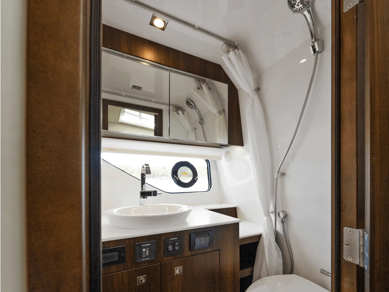 2027 Cruisers Yachts 38GLS-OB 38.0 feet, Clearwater, Florida #113