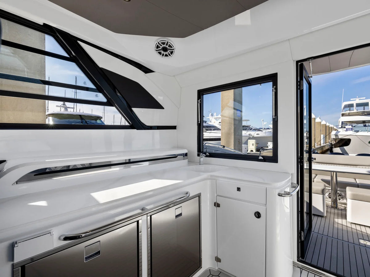 2026 Cruisers Yachts 50GLS OB 50.0 feet, Clearwater, Florida #21