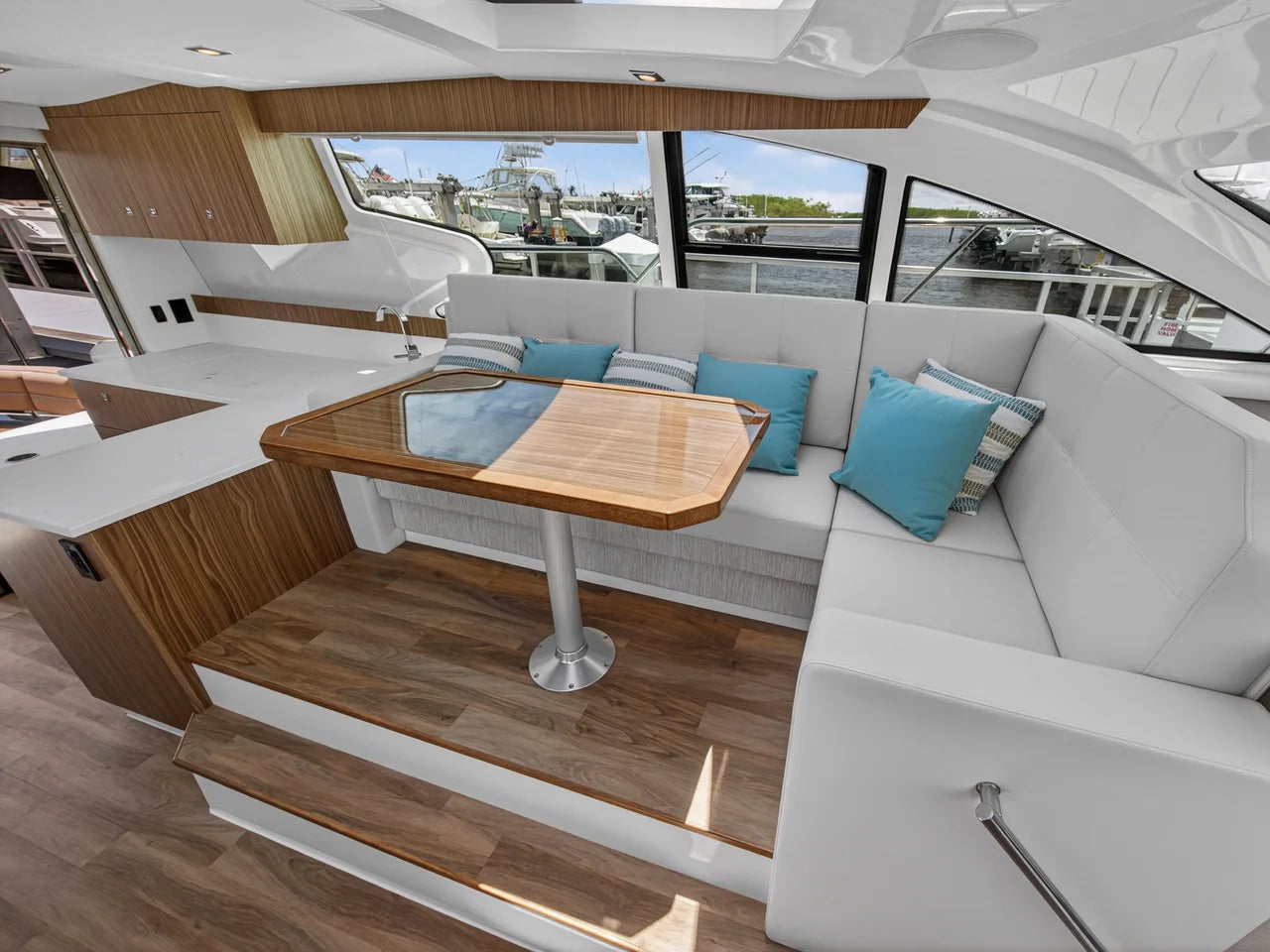 2026 Cruisers Yachts 46 Cantius 46.0 feet, Clearwater, Florida #28