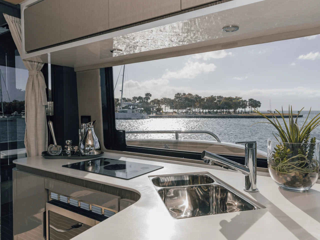 2027 Cruisers Yachts 57 FLY 57.0 feet, Clearwater, Florida #79