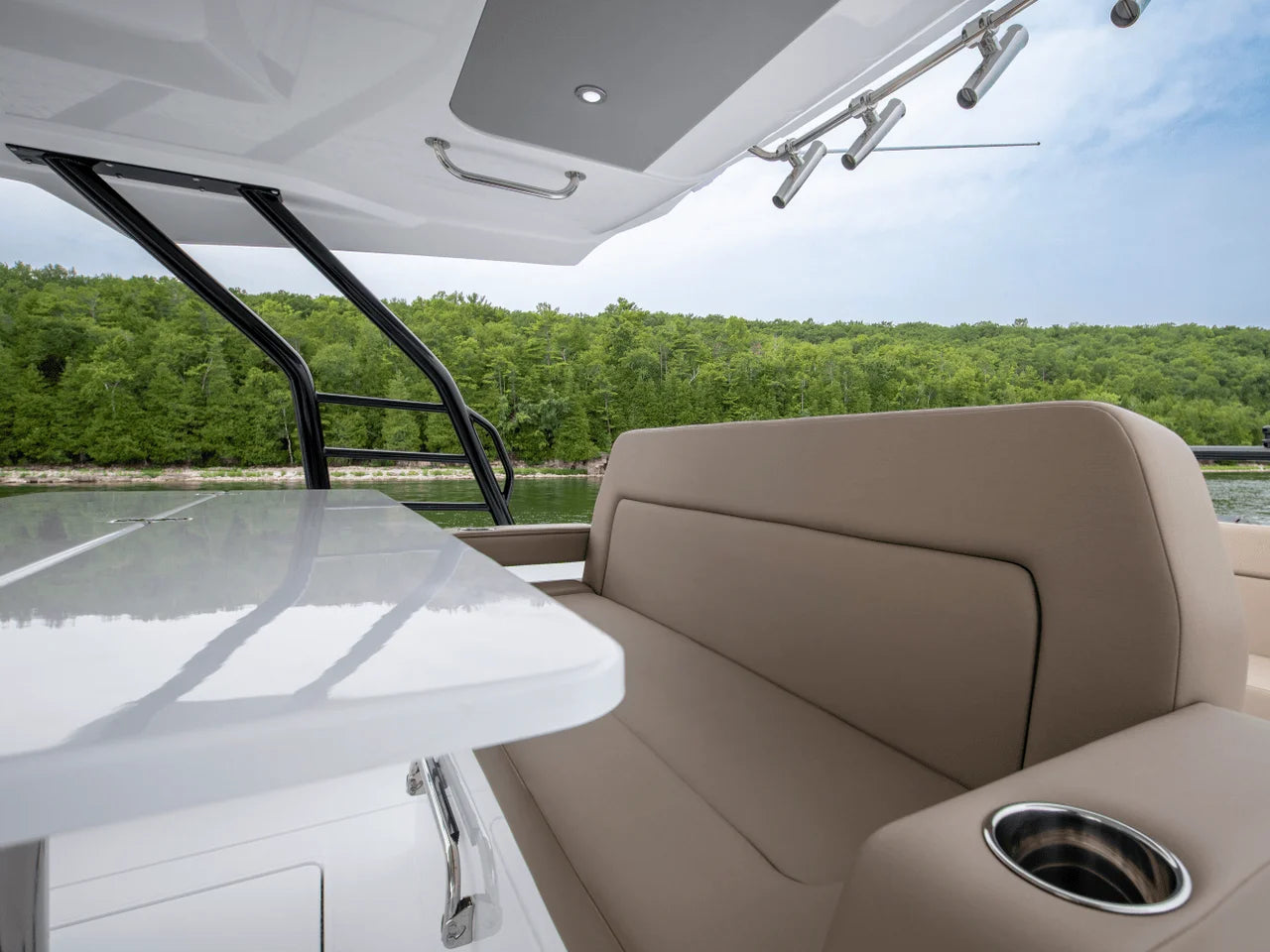 2027 Cruisers Yachts 38 VTR 38.0 feet, Clearwater, Florida #20