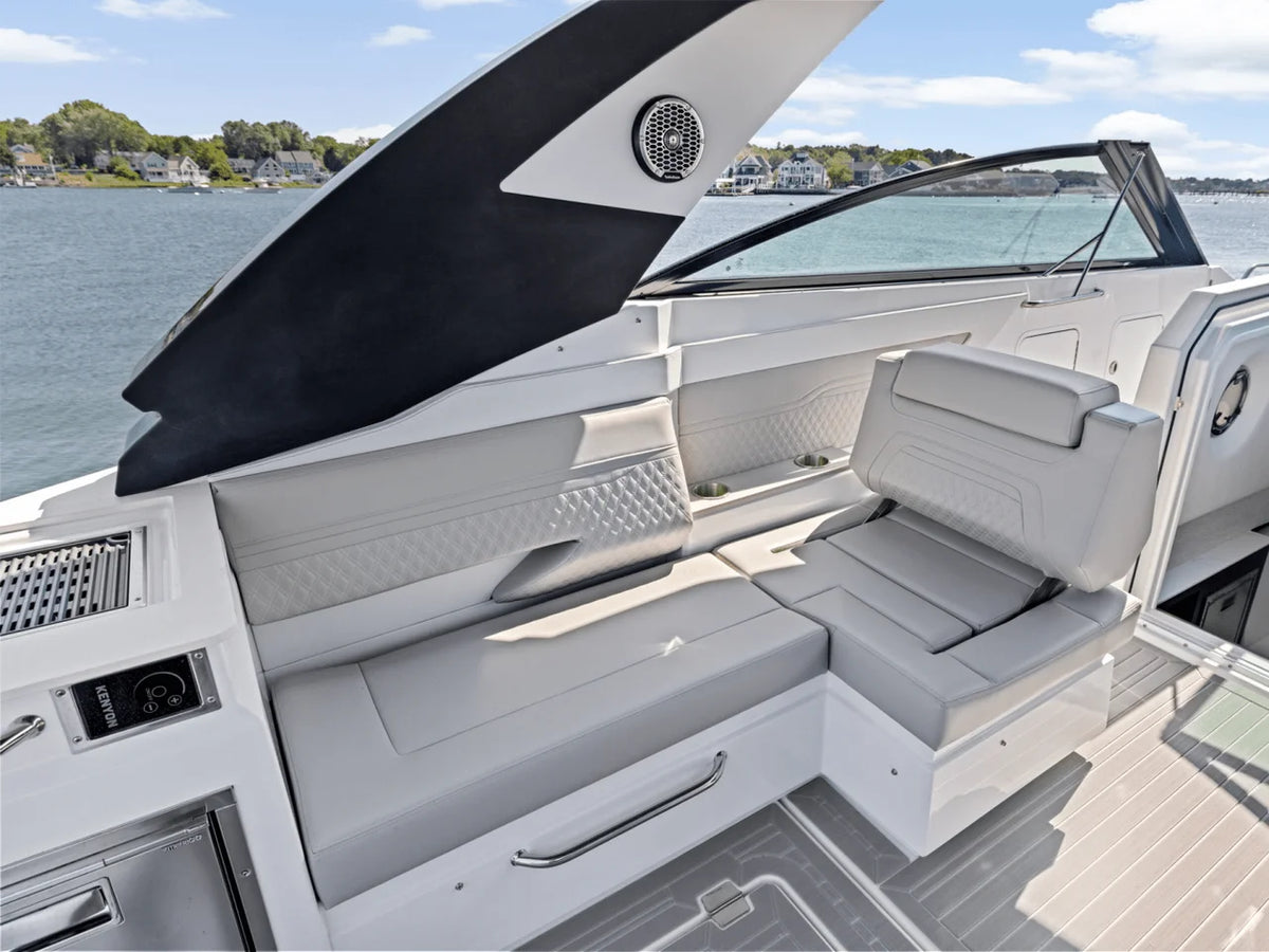 2026 Cruisers Yachts 34 GLS Outboard 34.0 feet, Clearwater, Florida #17