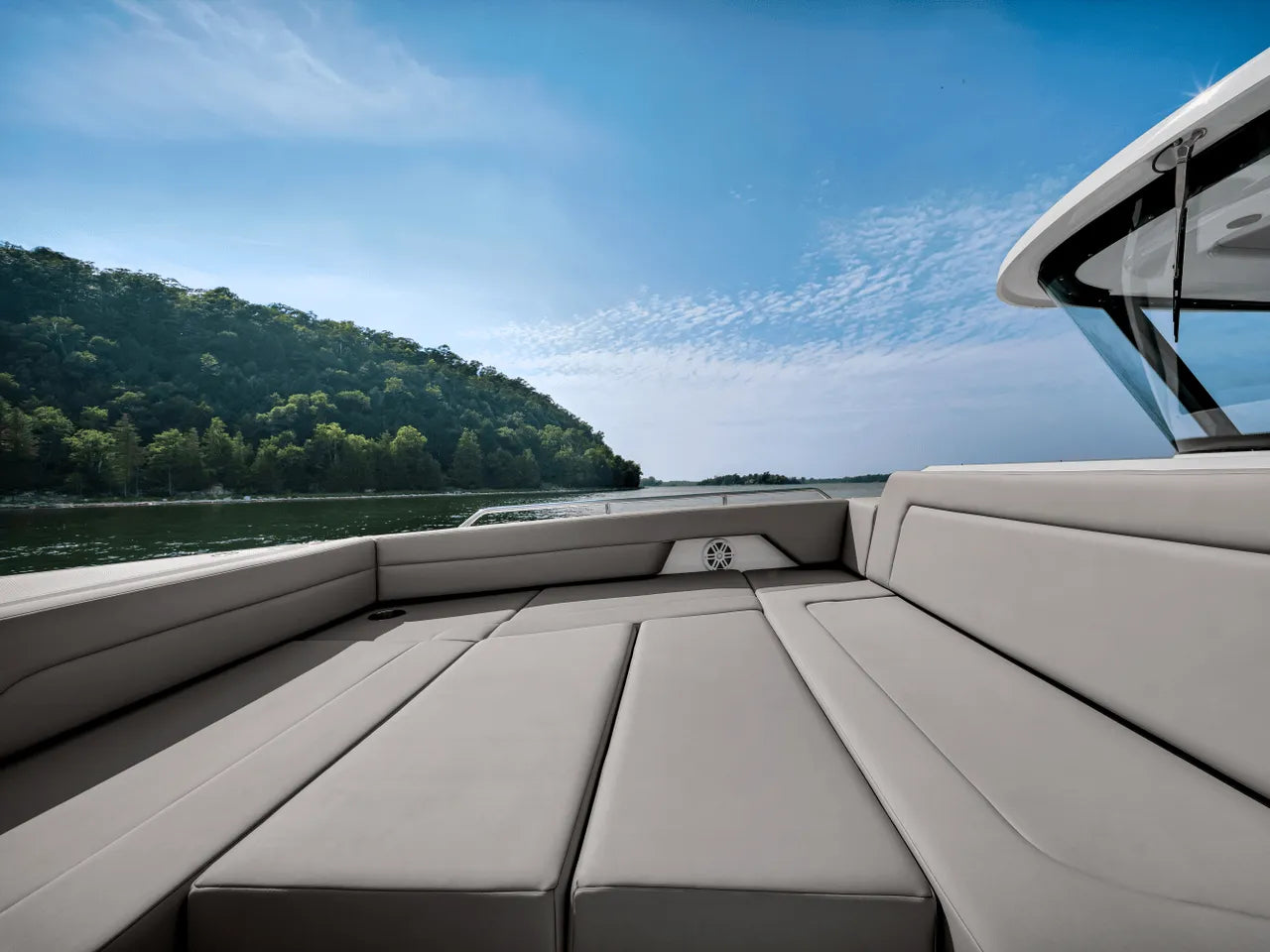 2026 Cruisers Yachts 38 VTR EC 38.0 feet, Clearwater, Florida #25