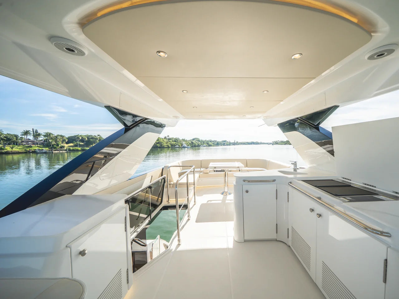 2026 Cruisers Yachts 57 FLY 57.0 feet, Clearwater, Florida #22