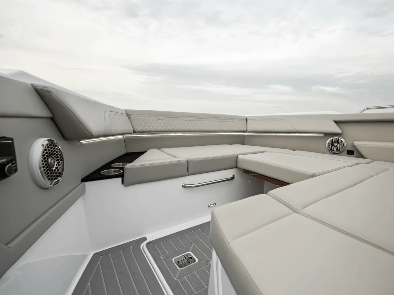 2026 Cruisers Yachts 34 GLS Outboard 34.0 feet, Clearwater, Florida #128