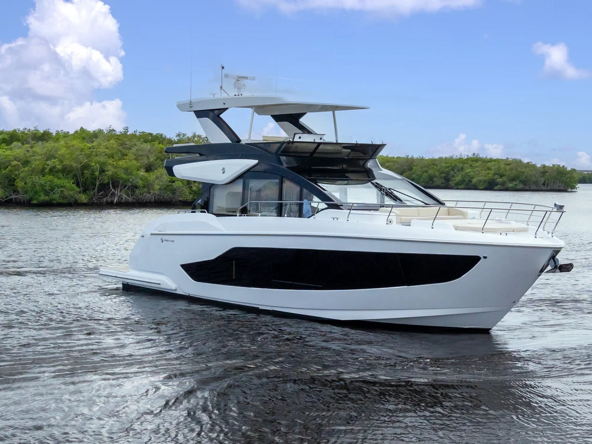 2026 Cruisers Yachts 57 FLY 57.0 feet, Clearwater, Florida #4