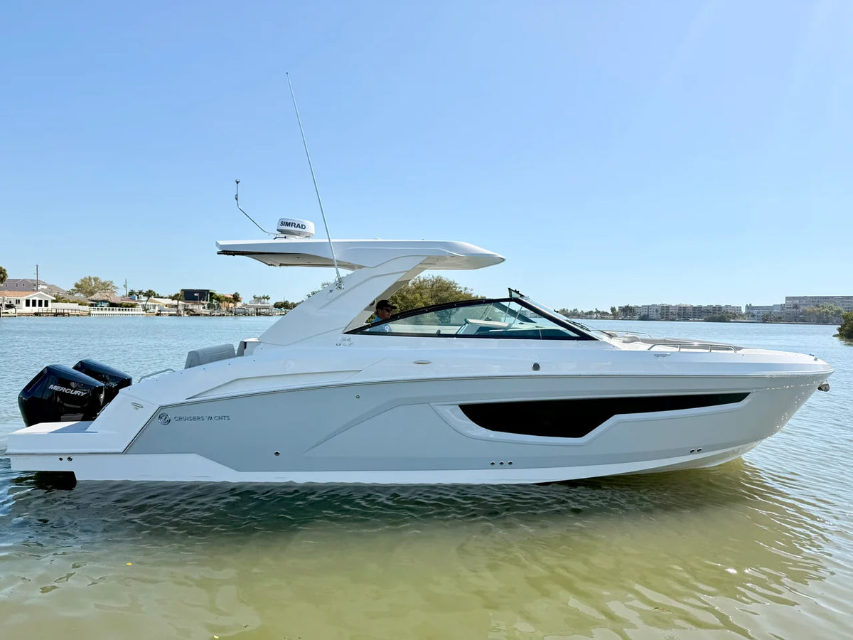 2026 Cruisers Yachts 34 GLS Outboard 34.0 feet, Clearwater, Florida #1
