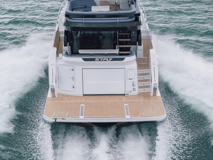 2026 Cruisers Yachts 57 FLY 57.0 feet, Clearwater, Florida #8