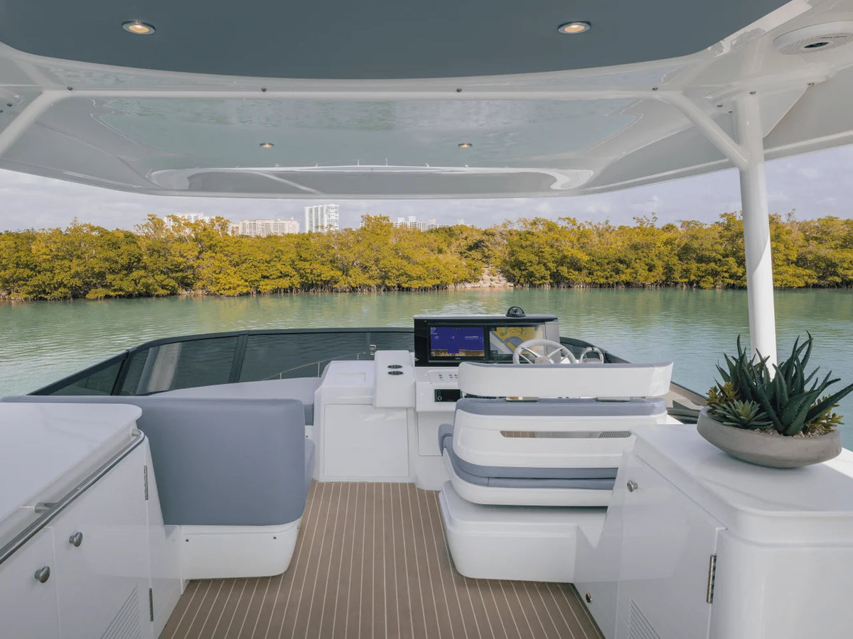 2027 Cruisers Yachts 57 FLY 57.0 feet, Clearwater, Florida #52
