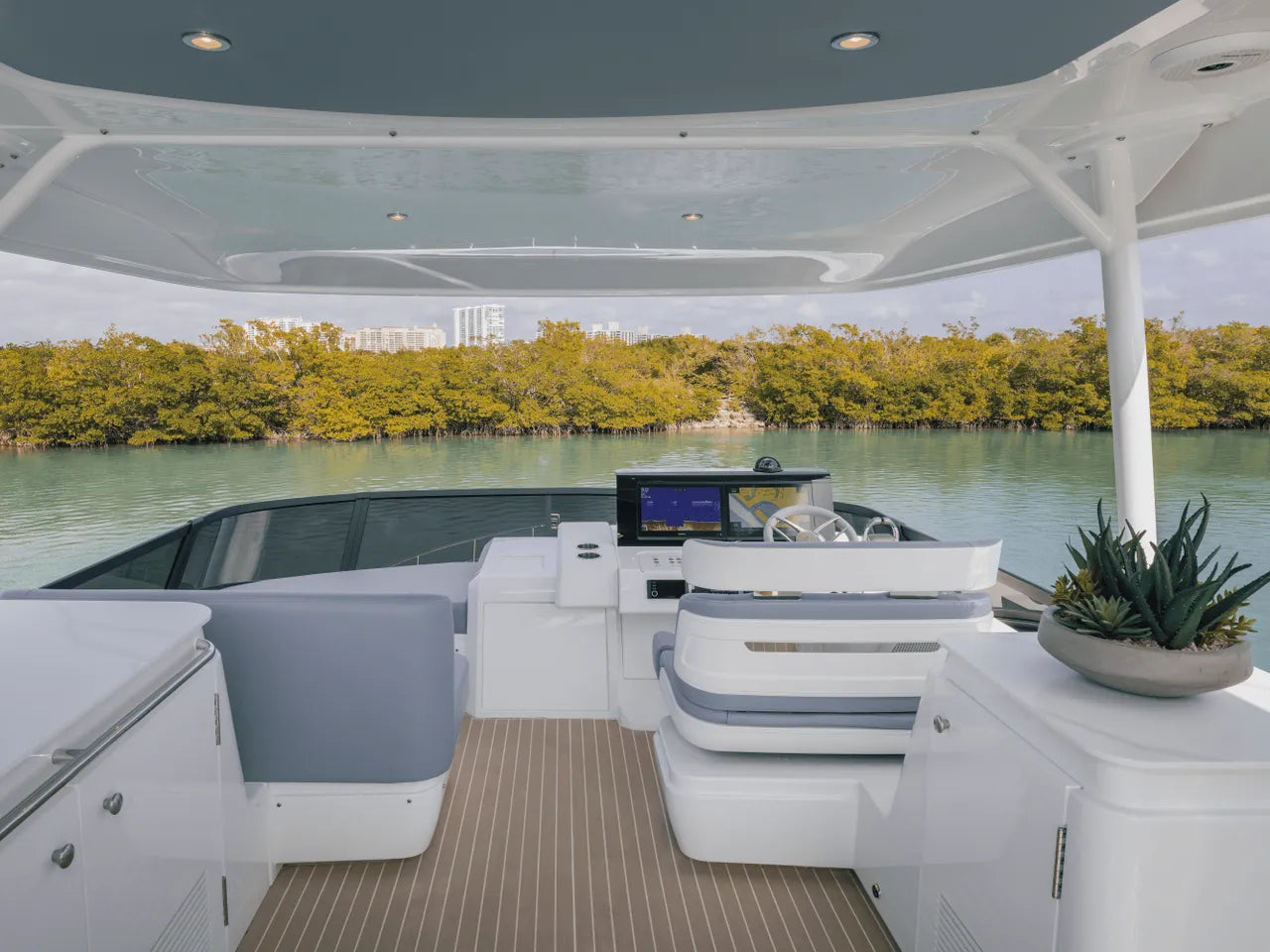 2026 Cruisers Yachts 57 FLY 57.0 feet, Clearwater, Florida #52