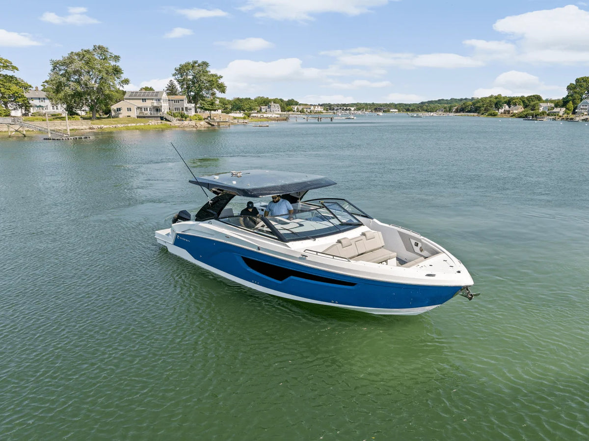 2026 Cruisers Yachts 34 GLS Outboard 34.0 feet, Clearwater, Florida #3