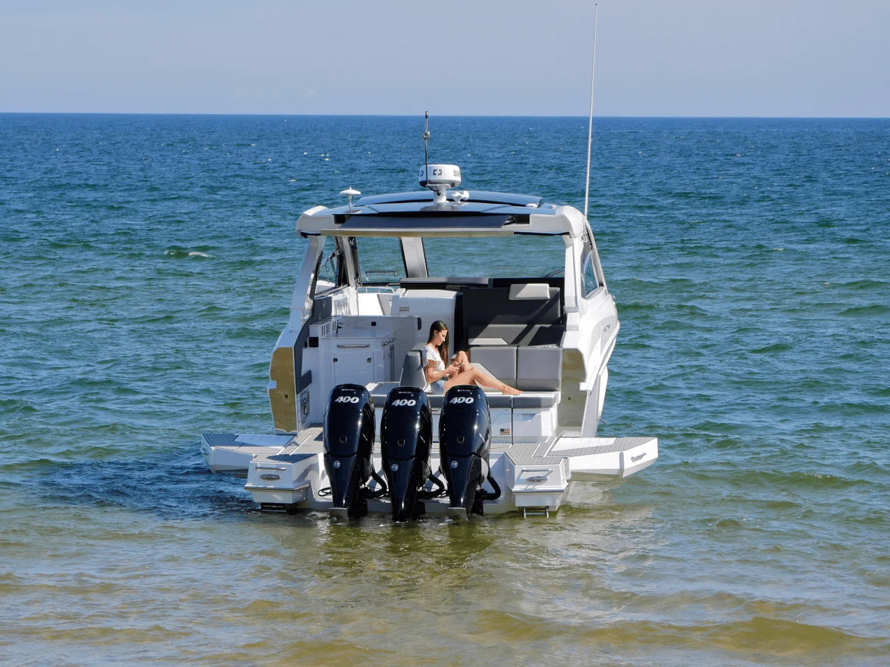 2027 Cruisers Yachts 42 GLS Outboard 42.0 feet, Clearwater, Florida #18