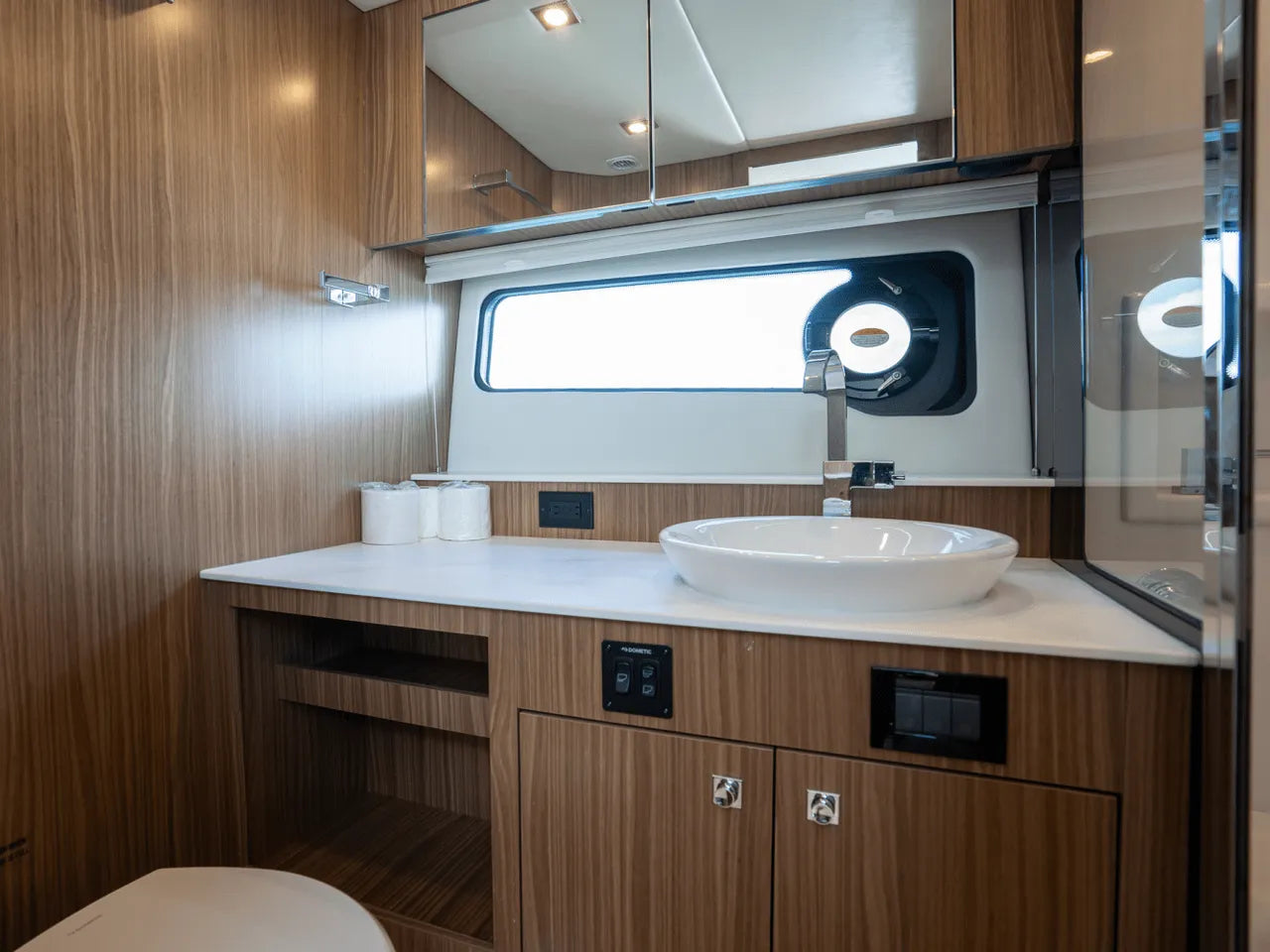 2025 Cruisers Yachts 50 GLS Outboard 50.0 feet, Clearwater, Florida #24