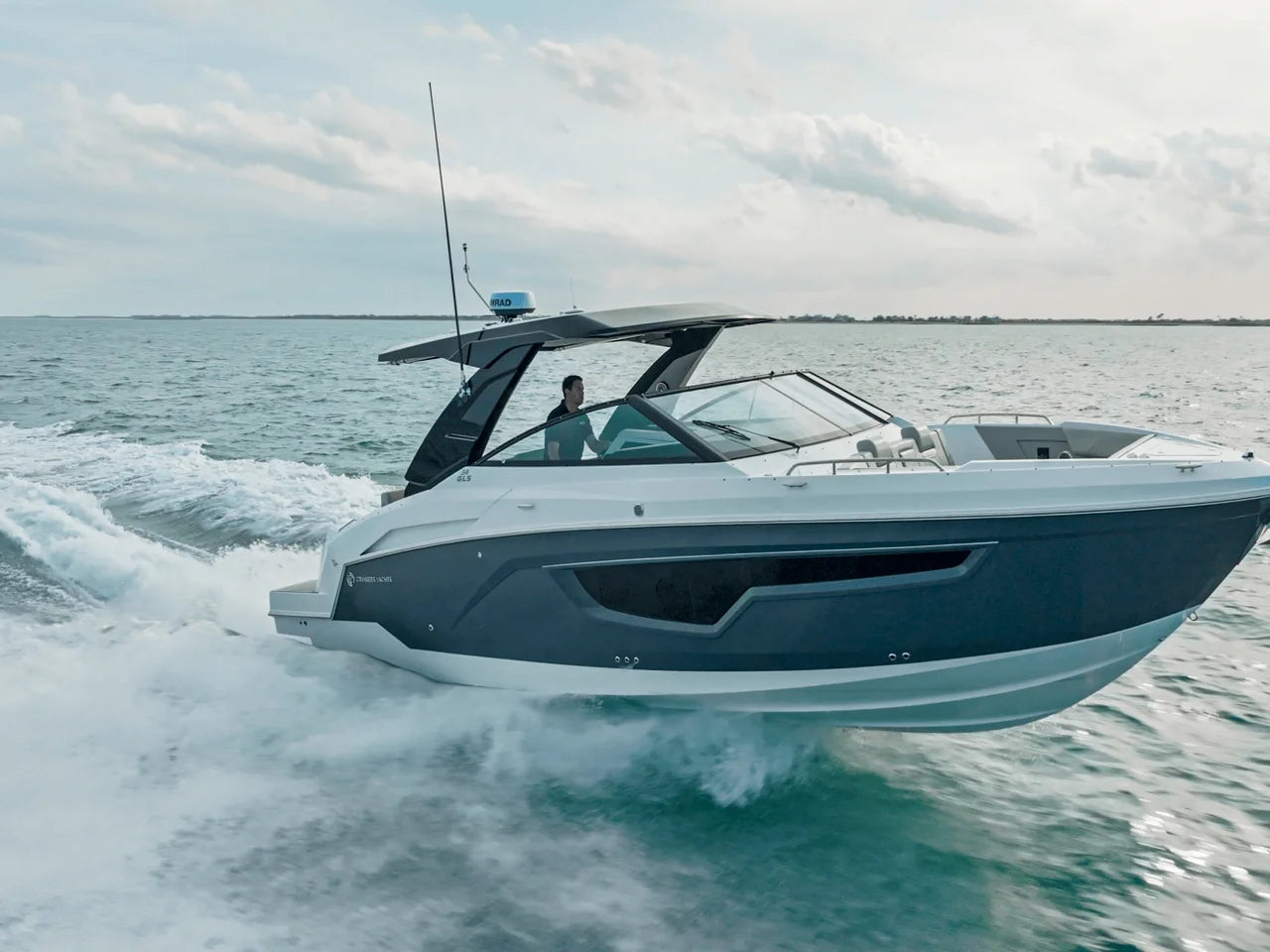 2027 Cruisers Yachts 34 GLS Outboard 34.0 feet, Clearwater, Florida #1