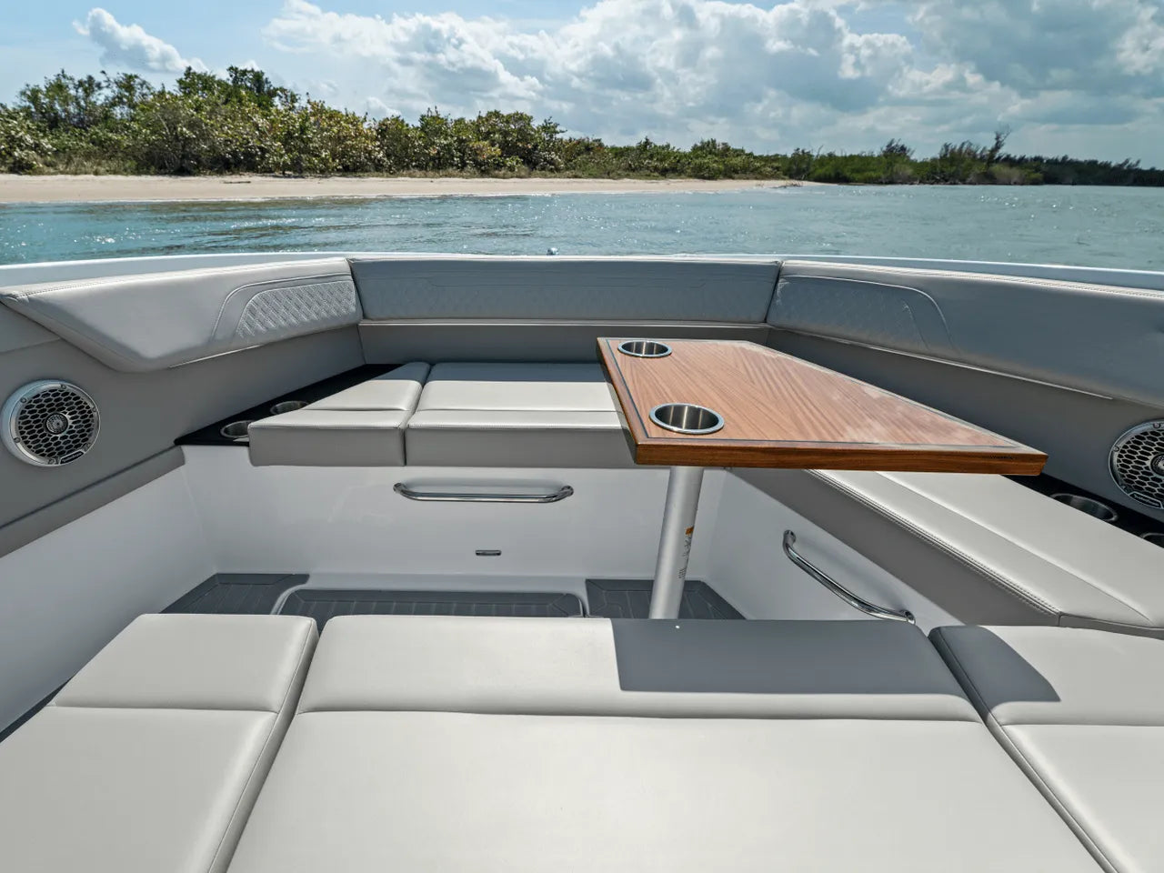 2026 Cruisers Yachts 34 GLS Outboard 34.0 feet, Clearwater, Florida #102