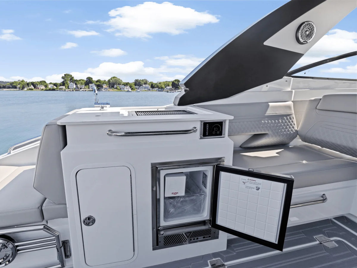 2026 Cruisers Yachts 34 GLS Outboard 34.0 feet, Clearwater, Florida #10