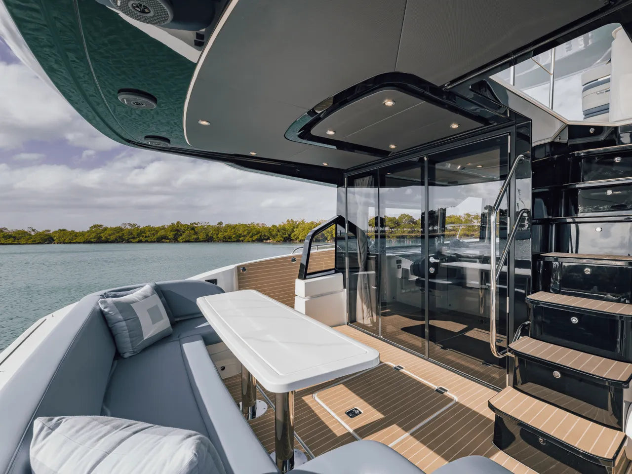 2026 Cruisers Yachts 57 FLY 57.0 feet, Clearwater, Florida #37