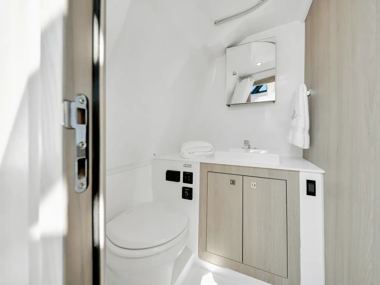 2026 Cruisers Yachts 38 VTR 38.0 feet, Clearwater, Florida #21