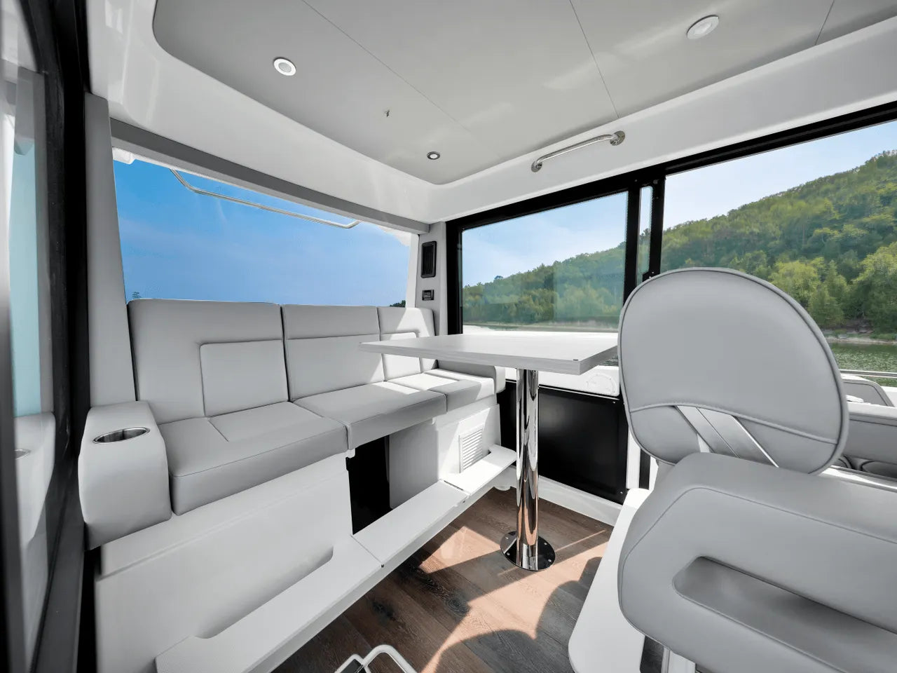 2026 Cruisers Yachts 38 VTR EC 38.0 feet, Clearwater, Florida #17