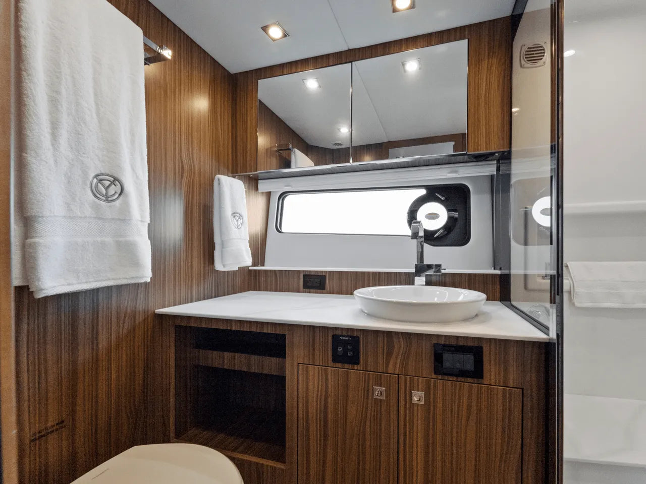 2026 Cruisers Yachts 50GLS OB 50.0 feet, Clearwater, Florida #34