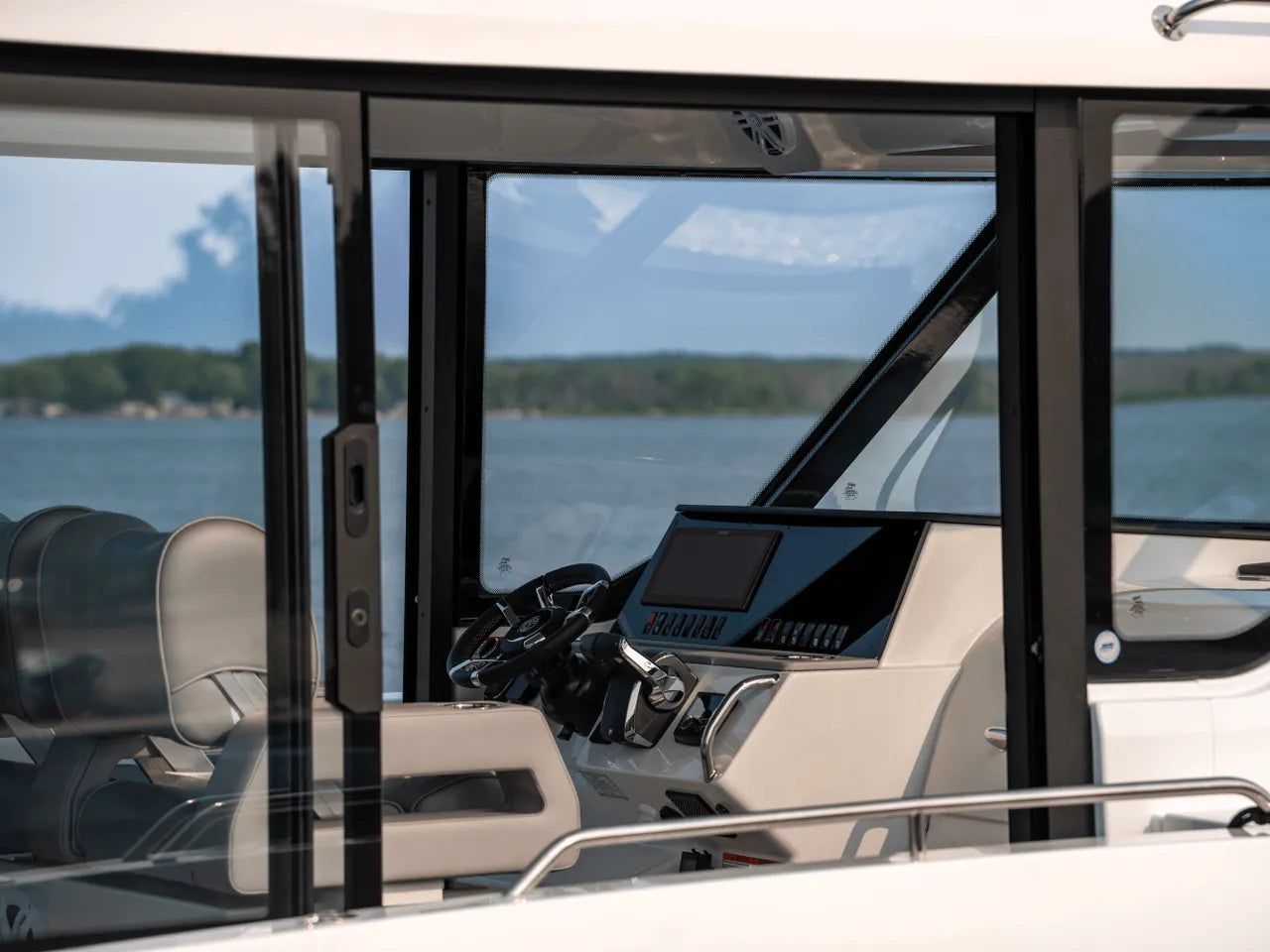 2026 Cruisers Yachts 38 VTR EC 38.0 feet, Clearwater, Florida #9